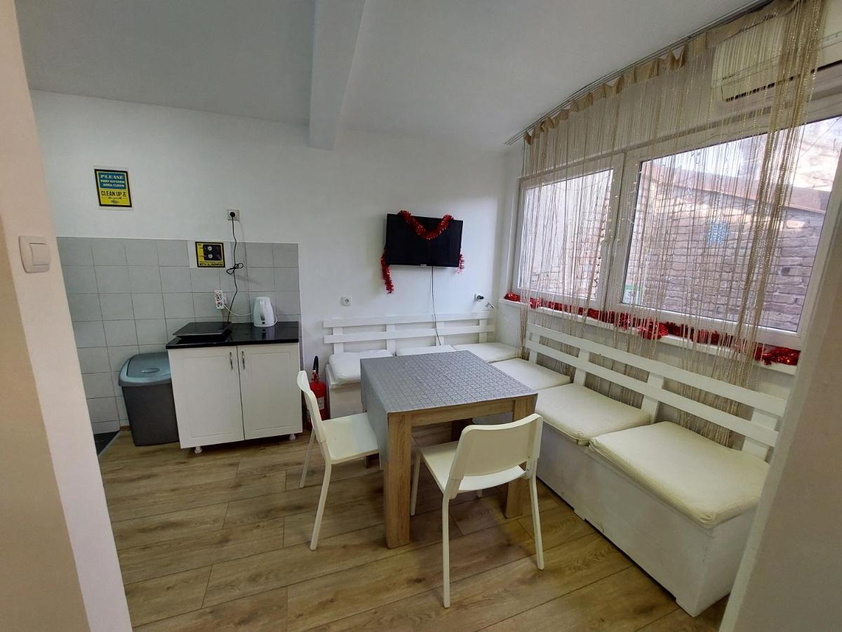 Hostel Inn Downtown Beograd Bagian luar foto