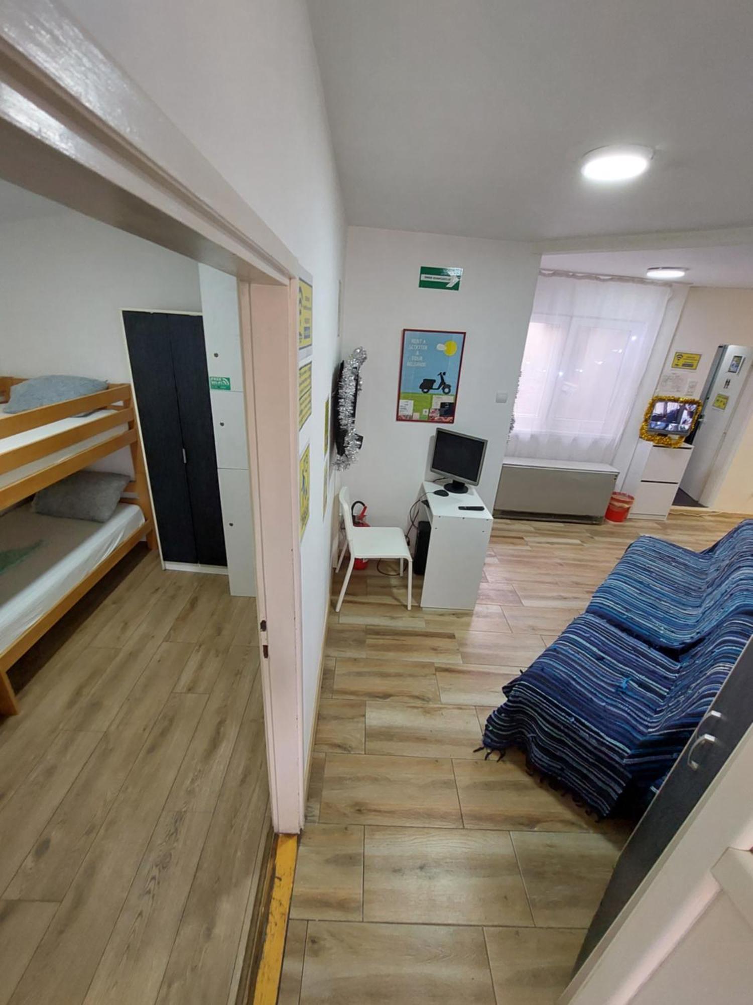 Hostel Inn Downtown Beograd Bagian luar foto