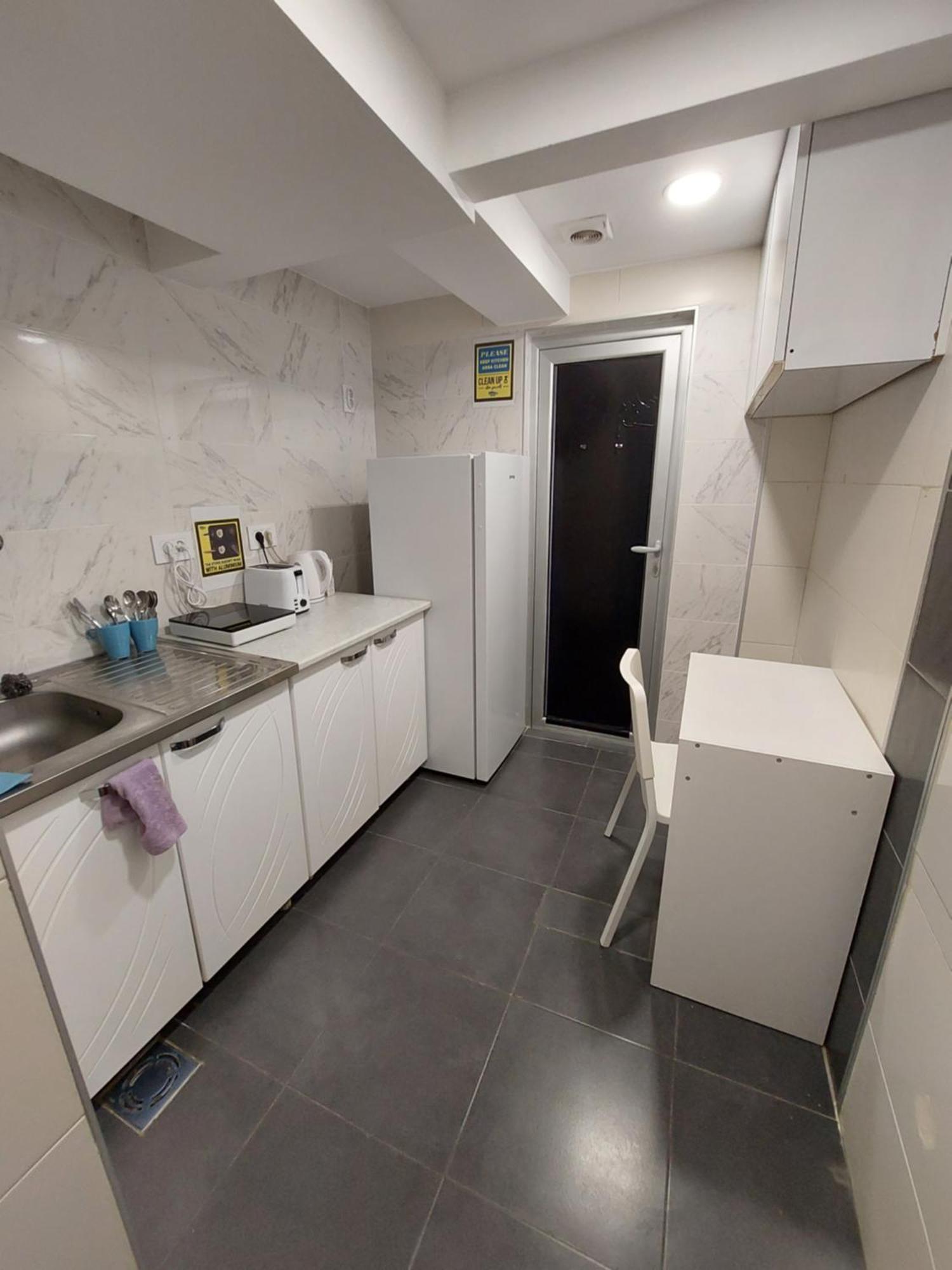 Hostel Inn Downtown Beograd Bagian luar foto